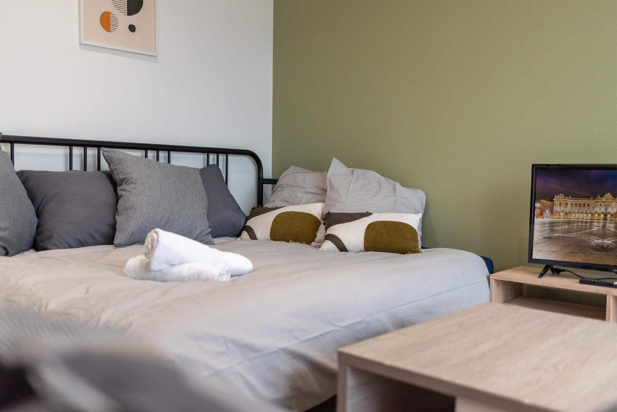 Spacieux T3 Avec 2 Parkings Gratuits Et 2 Balcons Apartamento