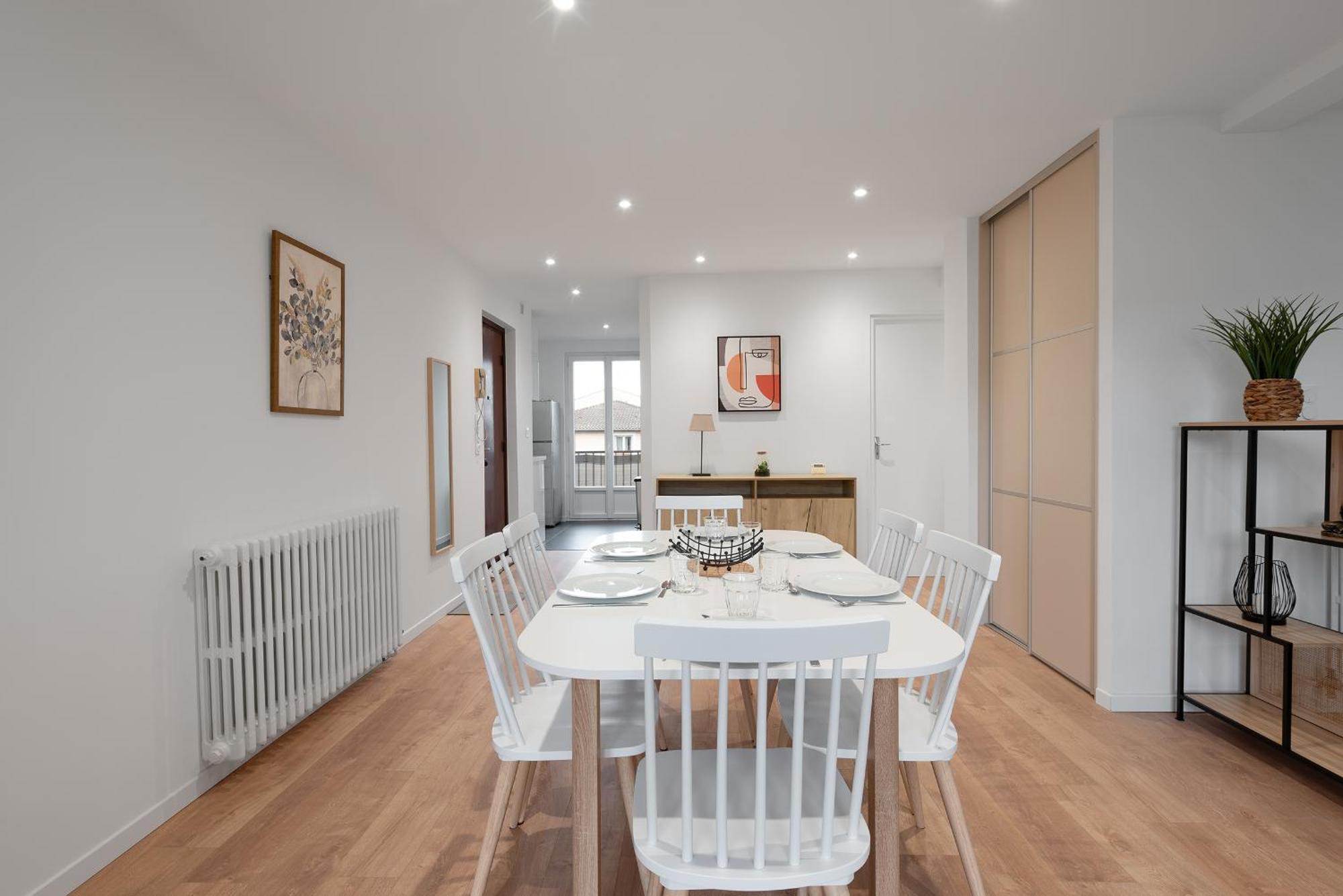 Appartement Spacieux T3 Avec 2 Parkings Gratuits Et 2 Balcons Toulouse