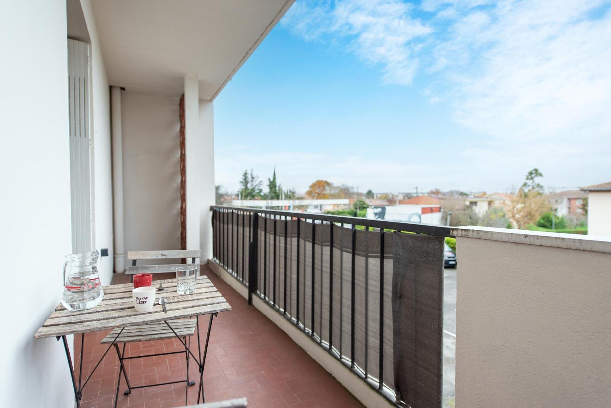 Spacieux T3 Avec 2 Parkings Gratuits Et 2 Balcons *